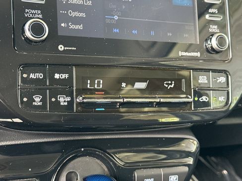 Certified 2022 Toyota Prius LE image 25