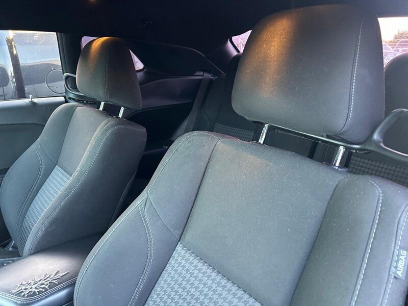Used 2020 Dodge Challenger SXT RWD image 9