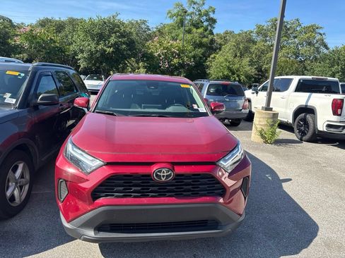 Used 2023 Toyota RAV4 LE FWD image 2