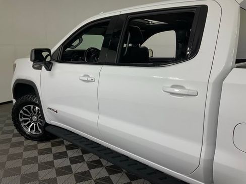 Used 2022 GMC Sierra 1500 AT4 w/ AT4 Premium Package AWD/4WD image 40