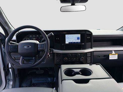 New 2026 Ford F550 4x4 Crew Cab image 21
