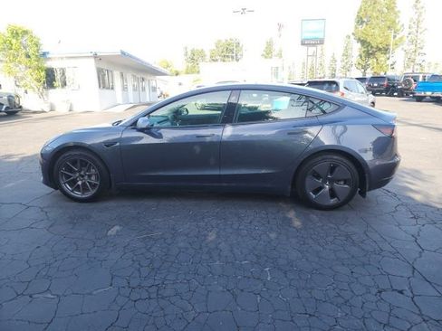 Used 2021 Tesla Model 3 Standard Range Plus RWD image 4