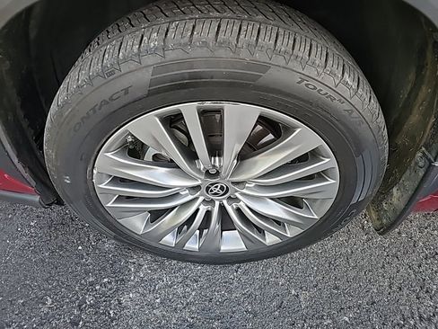 Used 2022 Toyota Highlander Platinum image 11