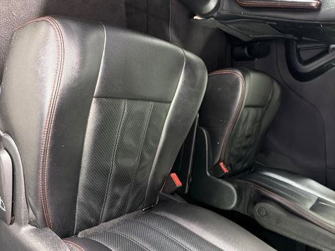 Used 2019 Dodge Grand Caravan GT image 19