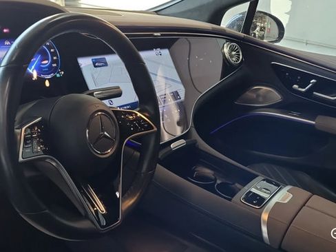 Used 2022 Mercedes-Benz EQS 580 4MATIC Sedan image 5