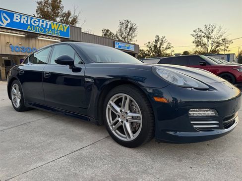 Used 2012 Porsche Panamera 4 image 3