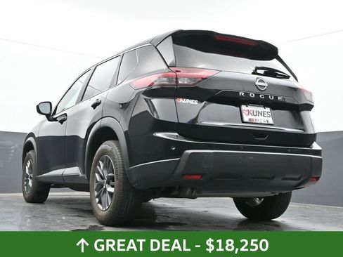 Used 2024 Nissan Rogue S image 69