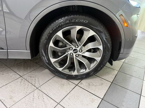 Used 2022 Lincoln Aviator Grand Touring w/ Equipment Group 301A AWD/4WD image 15
