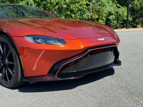 Used 2020 Aston Martin V8 Vantage Coupe RWD image 17