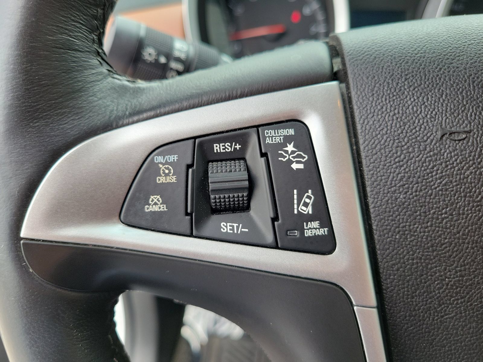 Used 2017 Chevrolet Equinox Premier w/ Enhanced Convenience Package AWD/4WD image 23
