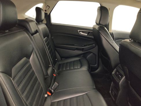 Used 2020 Ford Edge SEL FWD image 19