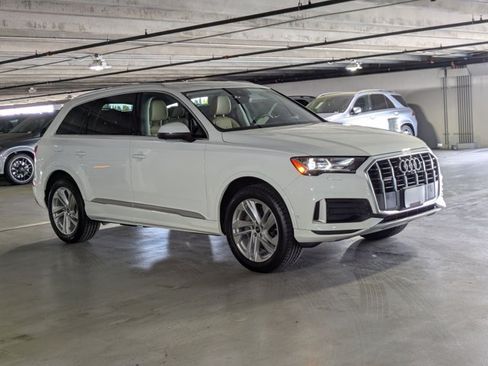 Used 2022 Audi Q7 2.0T Premium w/ Convenience Package AWD/4WD image 3