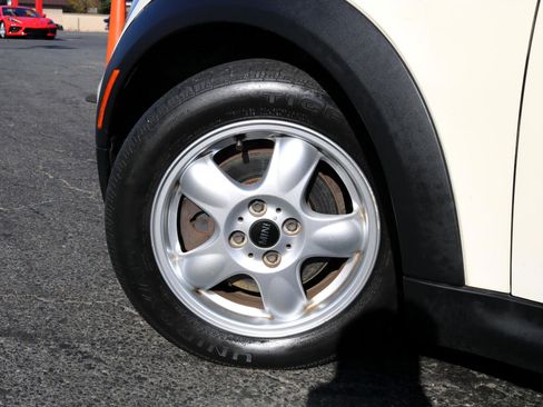 Used 2009 MINI Cooper Hardtop image 11