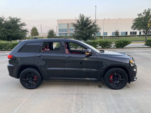 Used 2021 Jeep Grand Cherokee SRT AWD/4WD image 12
