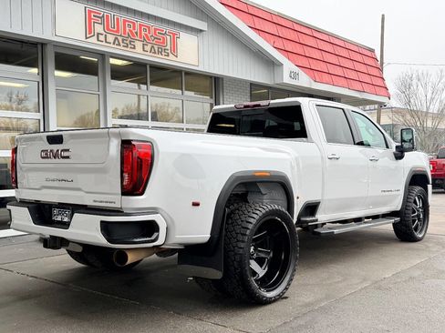 Used 2023 GMC Sierra 3500 Denali image 3