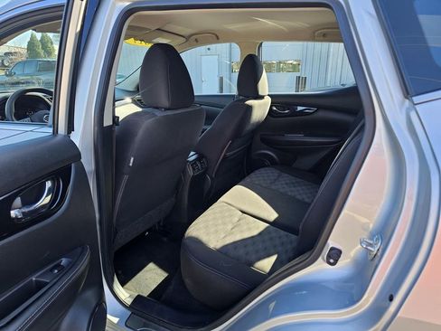 Used 2017 Nissan Rogue Sport SV image 23