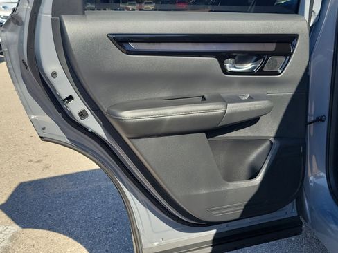 Used 2025 Honda CR-V EX-L image 13