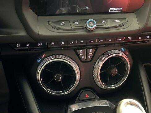 Used 2017 Chevrolet Camaro LT image 27