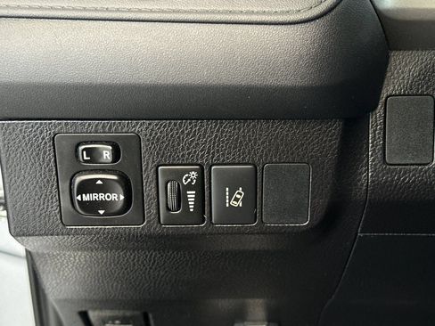 Used 2017 Toyota RAV4 LE w/ All Weather Liner Package FWD image 33