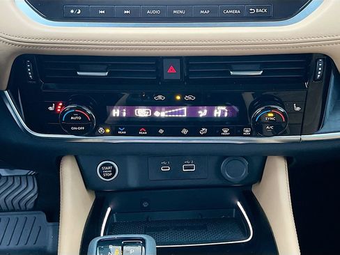 Used 2023 Nissan Rogue Platinum w/ Platinum Premium Package image 19