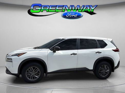 Used 2022 Nissan Rogue S FWD image 1