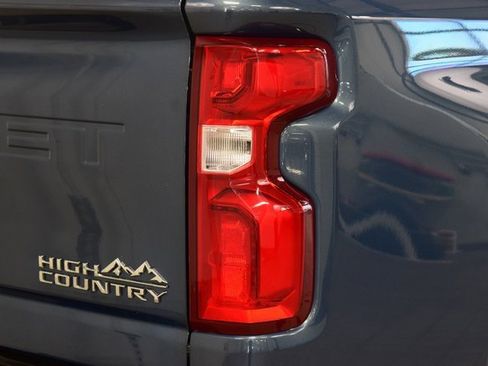 Used 2024 Chevrolet Silverado 3500 High Country w/ Technology Package image 23