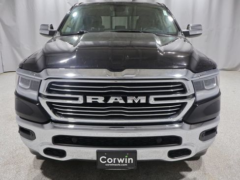 Used 2019 RAM 1500 Laramie AWD/4WD image 9