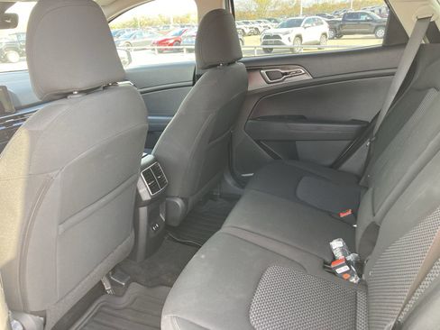 Used 2026 Kia Sportage LX w/ LX Convenience Package image 26