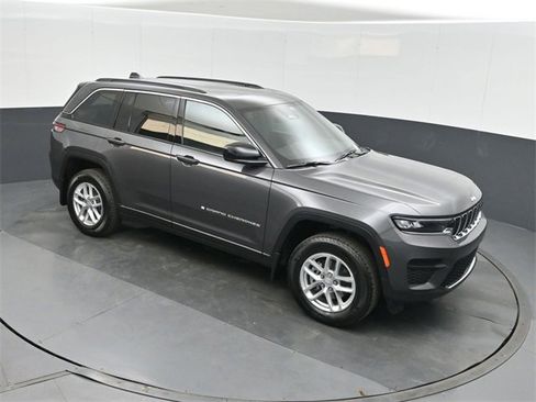 New 2025 Jeep Grand Cherokee Laredo X w/ Luxury Tech Group I image 28