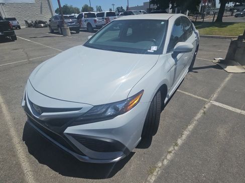 Used 2024 Toyota Camry XSE FWD image 1