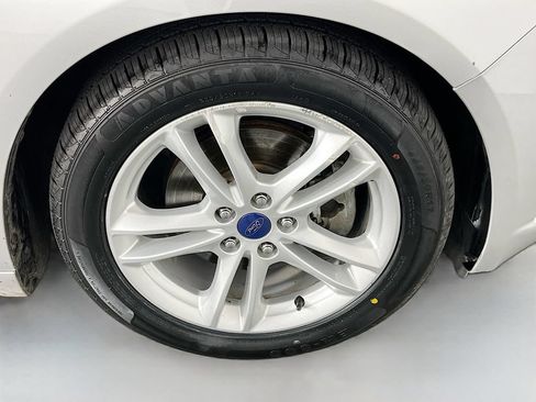 Used 2018 Ford Fusion SE FWD image 37