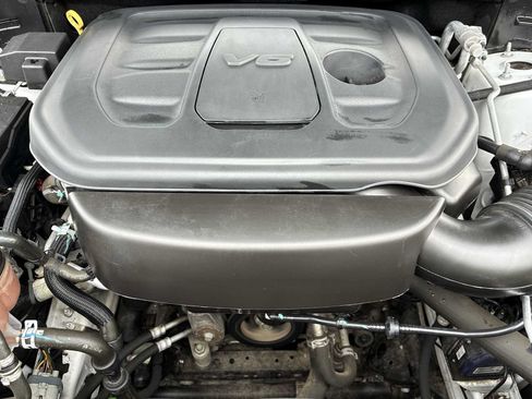 Used 2021 Jeep Grand Cherokee Laredo X AWD/4WD image 17