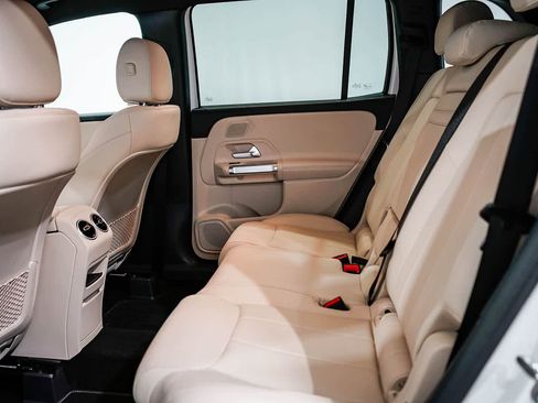 Used 2026 Mercedes-Benz GLB 250 image 18