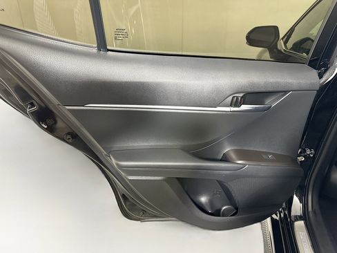 Used 2023 Toyota Camry SE image 24