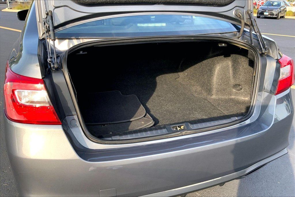 Used 2018 Subaru Legacy 2.5i Premium w/ Eyesight & BSD & Rcta & HBA AWD/4WD image 31