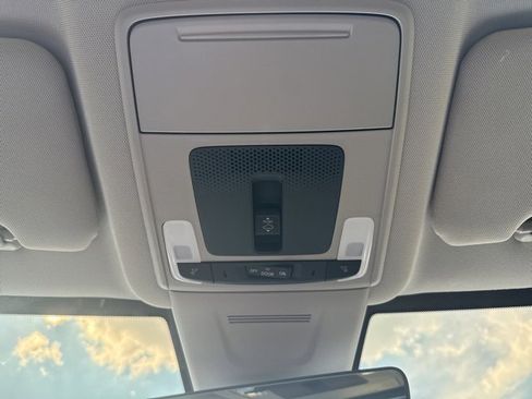 Used 2025 Honda CR-V EX-L image 29