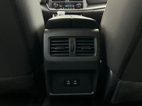 Used 2025 Nissan Rogue SV image 13