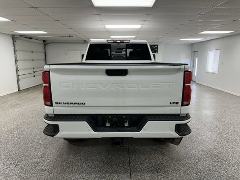 Used 2024 Chevrolet Silverado 3500 LTZ w/ LTZ Plus Package AWD/4WD image 7