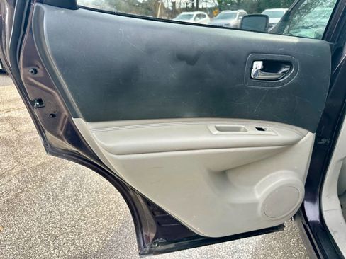 Used 2011 Nissan Rogue SV w/ SL Pkg image 13