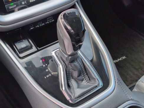 Used 2025 Subaru Outback Premium image 20