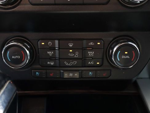 Used 2019 Ford F150 Lariat image 31