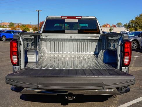 New 2026 GMC Sierra 1500 SLE w/ Preferred Package image 10
