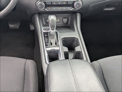 Used 2024 Nissan Sentra SV FWD image 23
