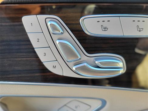 Used 2021 Mercedes-Benz GLC 300 image 20