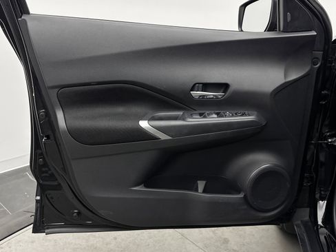 Used 2023 Nissan Kicks SV FWD image 10