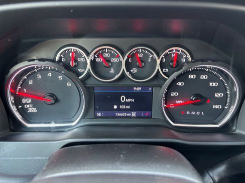 Used 2021 Chevrolet Silverado 1500 LT w/ Safety Package II image 24