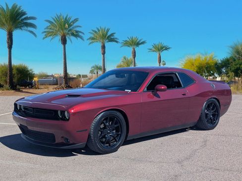 Used 2020 Dodge Challenger SXT w/ Plus Package image 32