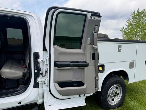 Used 2018 Ford F350 XL w/ Power Equipment Group AWD/4WD image 19