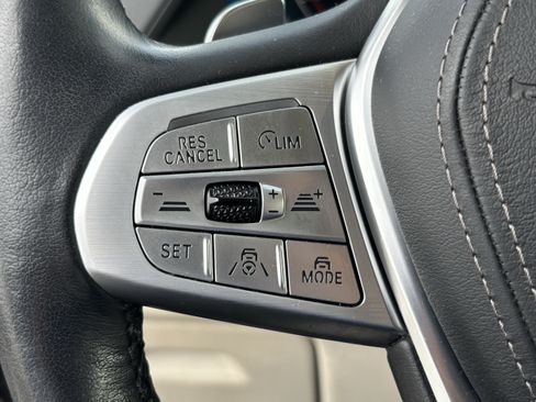 Used 2020 BMW X7 xDrive40i w/ Premium Package AWD/4WD image 19