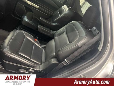 Used 2021 Ford Explorer XLT image 26
